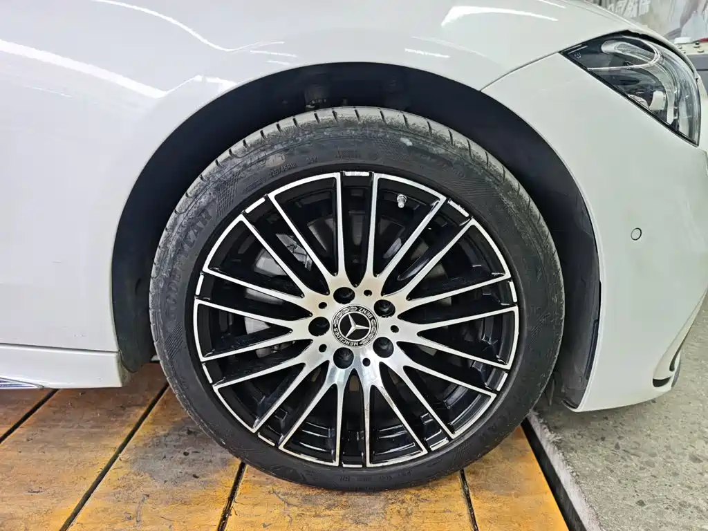 Mercedes-Benz C-Class — миниатюра 4