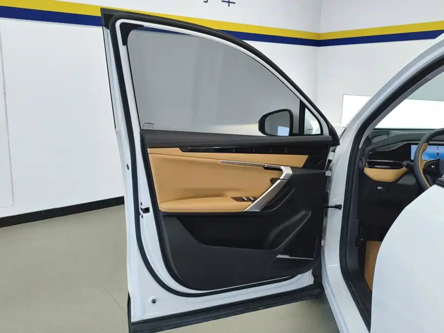Geely Boyue L — миниатюра 7