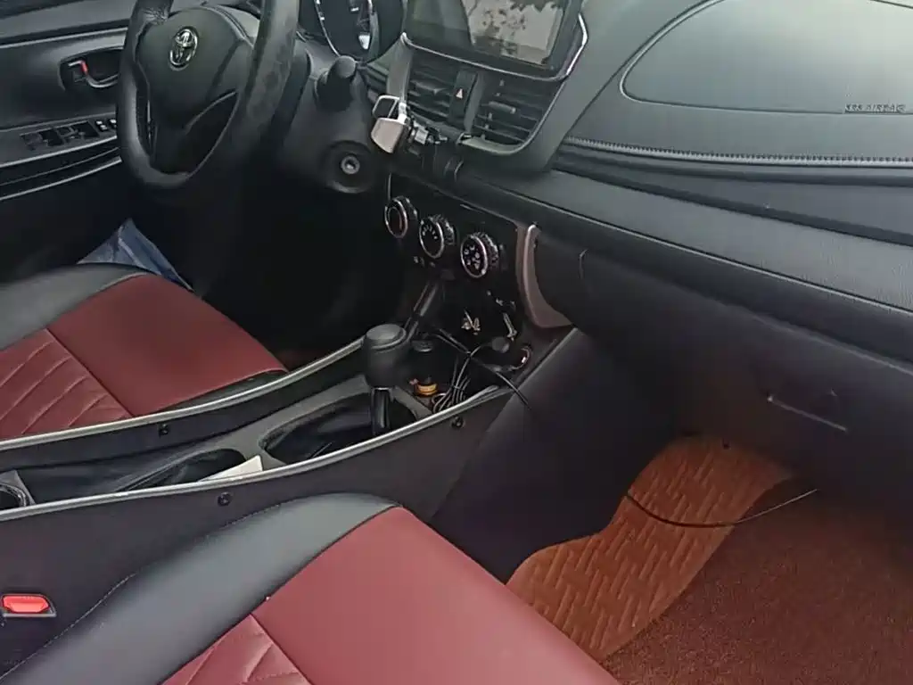 Toyota Yaris L — миниатюра 3