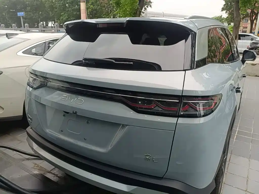 BYD L DM-i — миниатюра 6