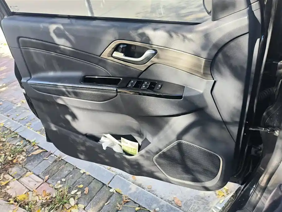 ISUZU MU X SHEPHERD RANGER