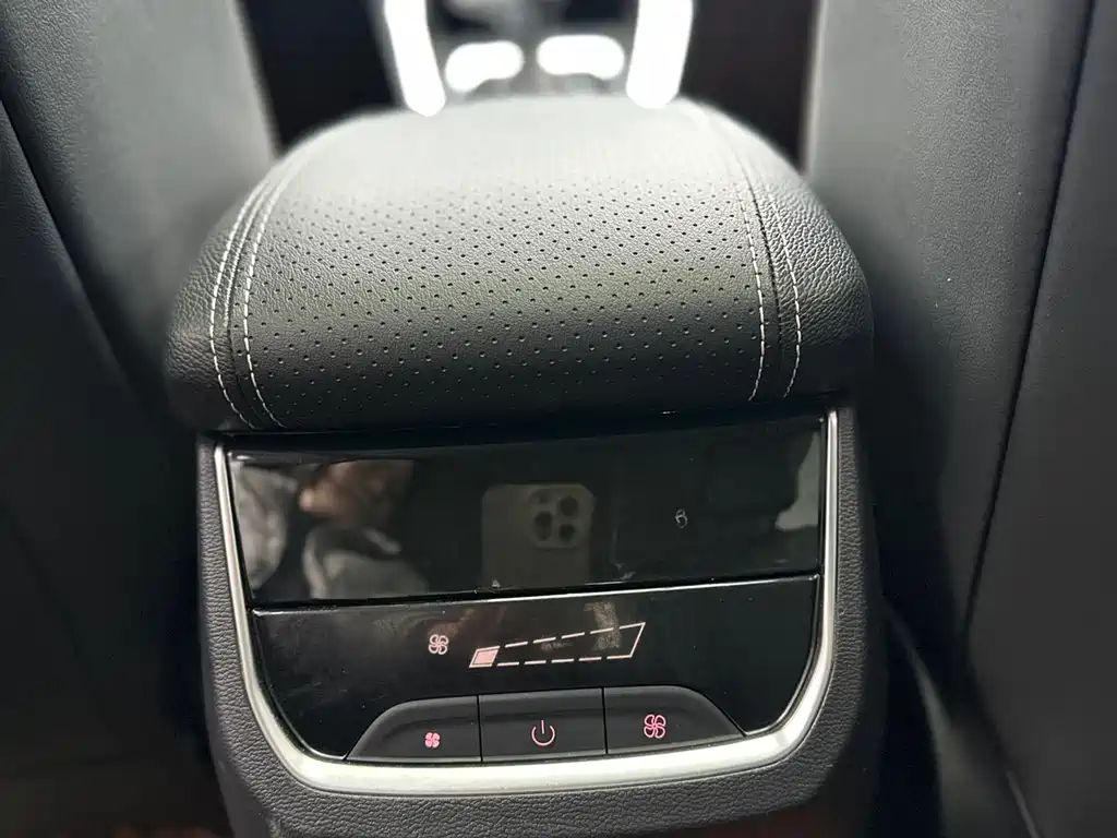 SAIC MAXUS CHASE G50