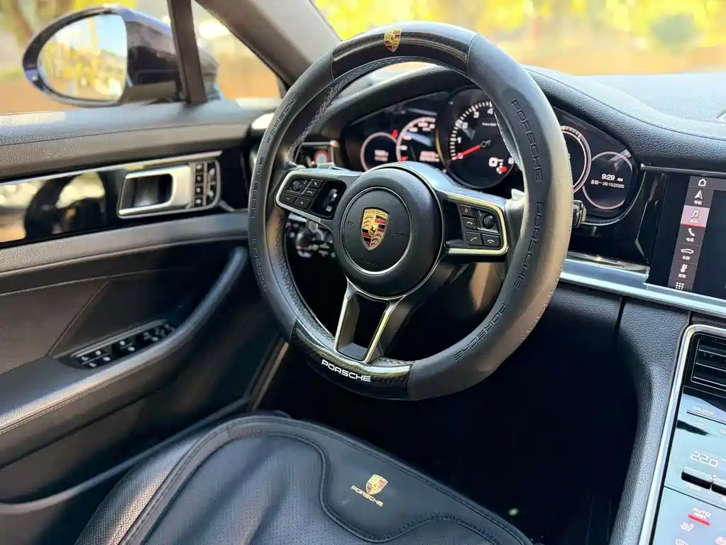 Porsche Panamera — миниатюра 4