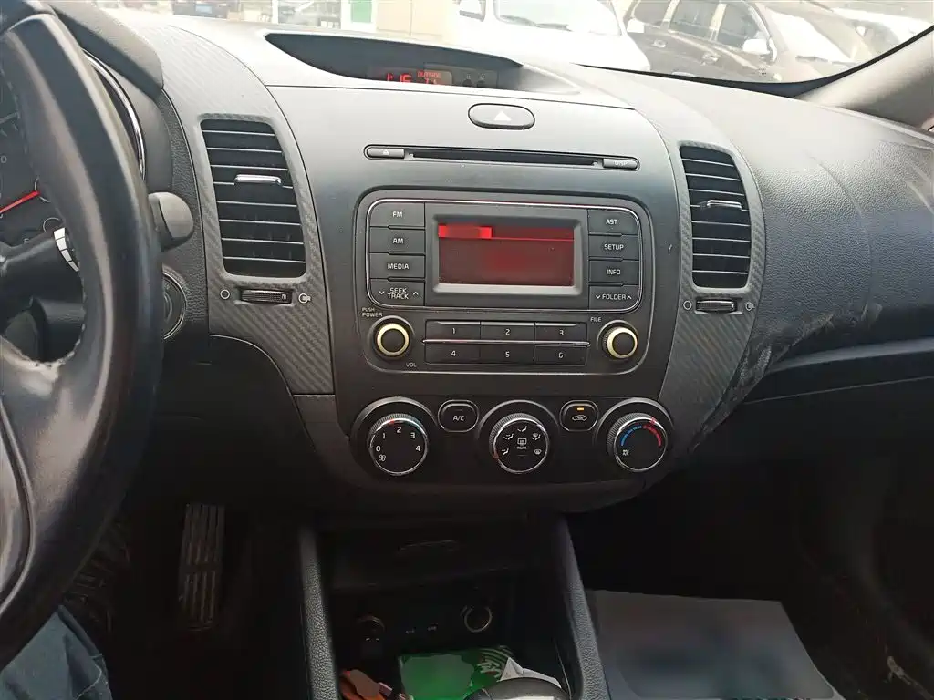 Kia K3 2015 1.6L AT GLS
