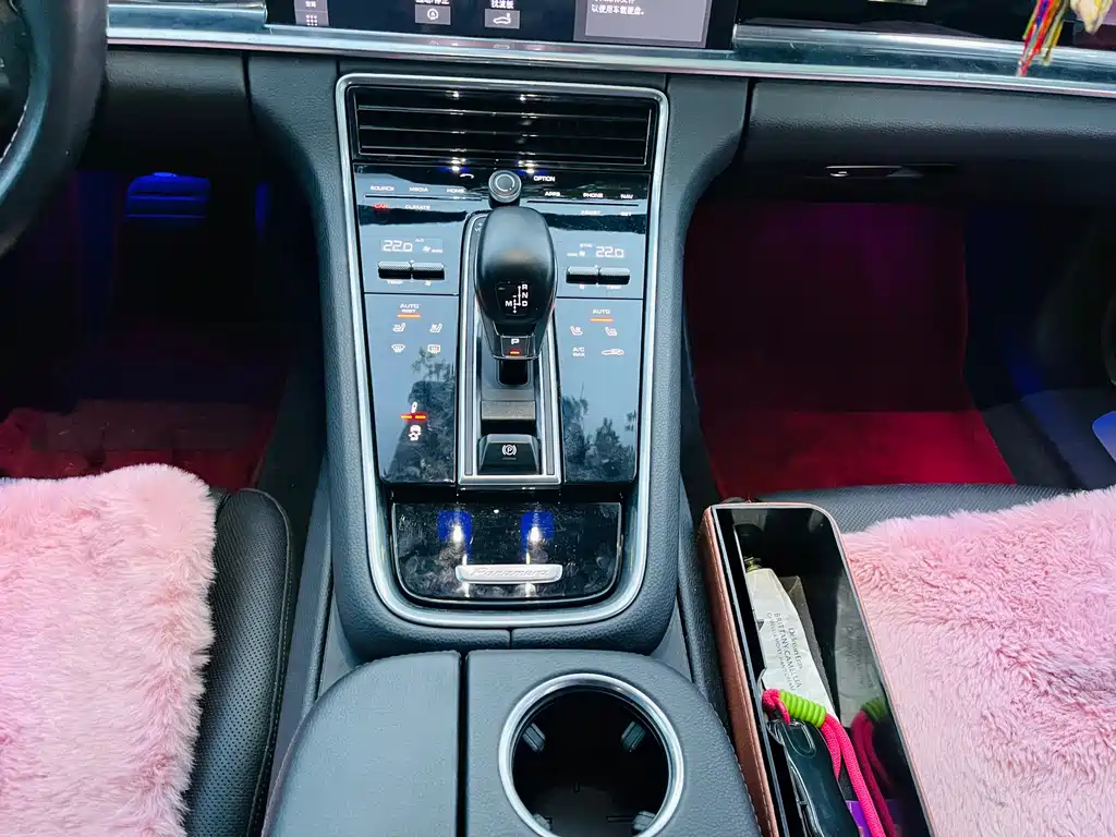 Porsche Panamera — миниатюра 23