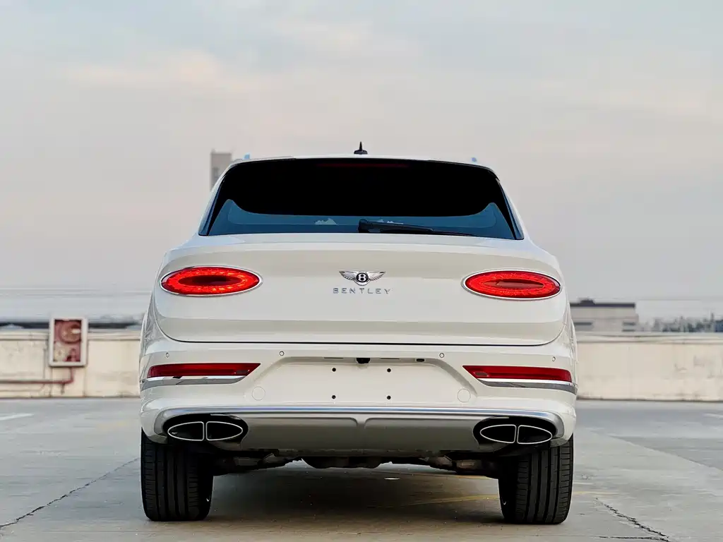 Bentley Bentayga — миниатюра 15