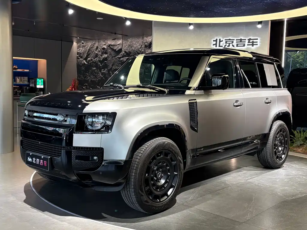 Land Rover Defender 2026