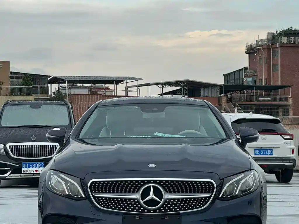 Mercedes-Benz E-Class (Import) — миниатюра 2