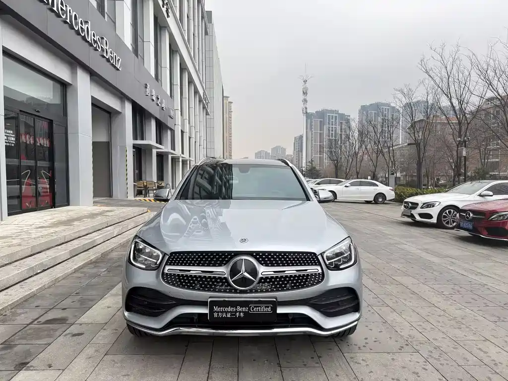 MERCEDES-BENZ GLC