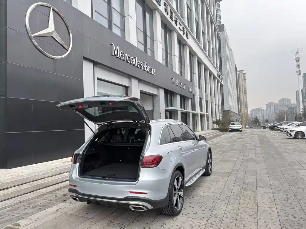 MERCEDES-BENZ GLC