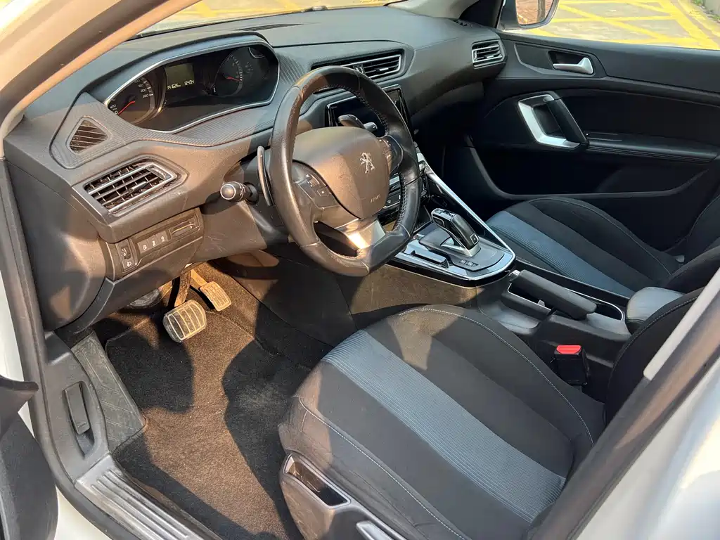 Peugeot 308 — миниатюра 8