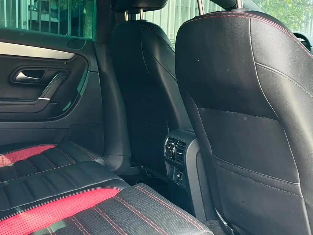 Volkswagen CC - фото 14