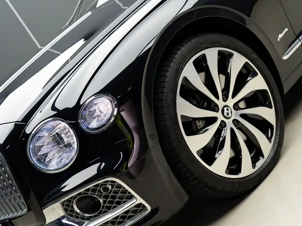 Bentley Flying Spur — миниатюра 3