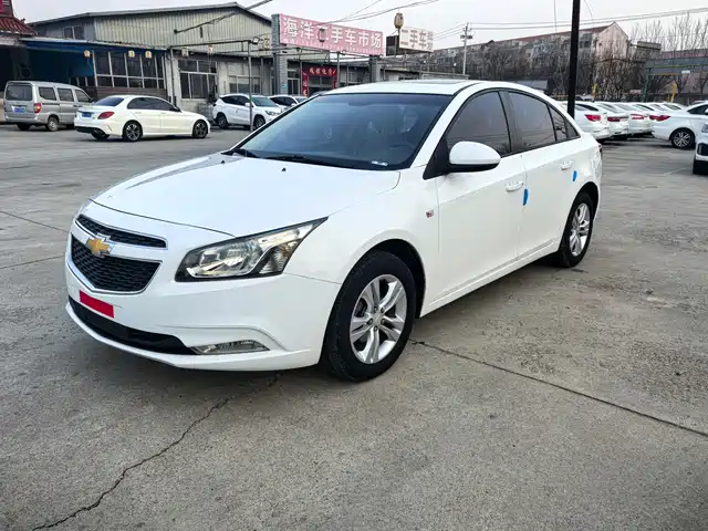 CHEVROLET CRUZE