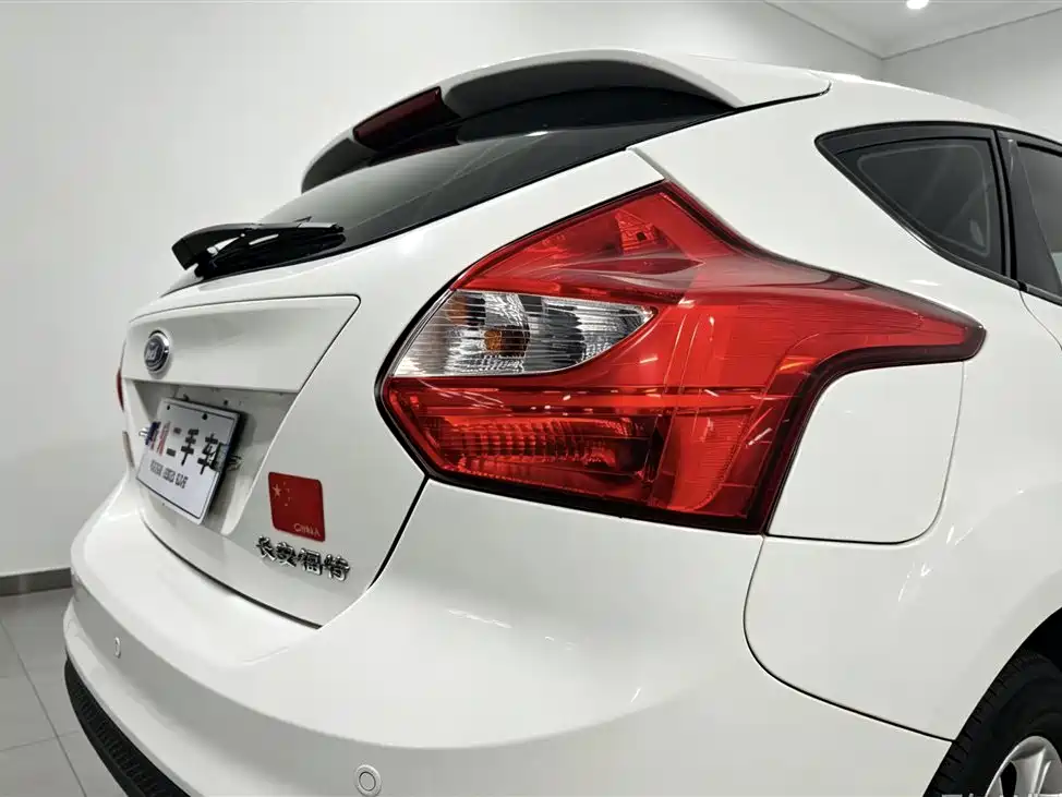 Ford Focus — миниатюра 14