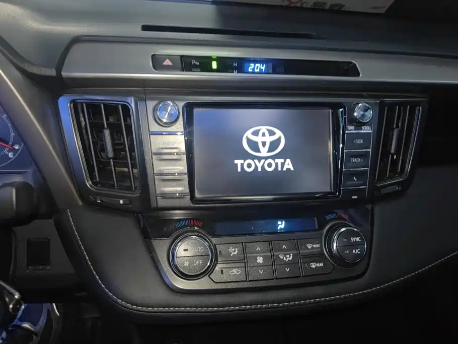 Toyota RAV4 — миниатюра 13