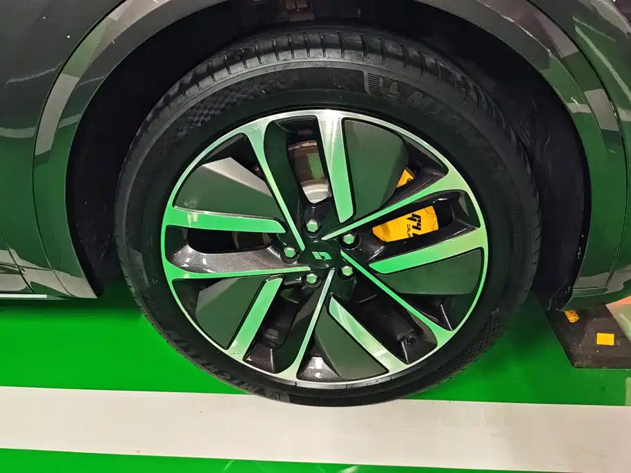 Li Auto Li L8 — миниатюра 6
