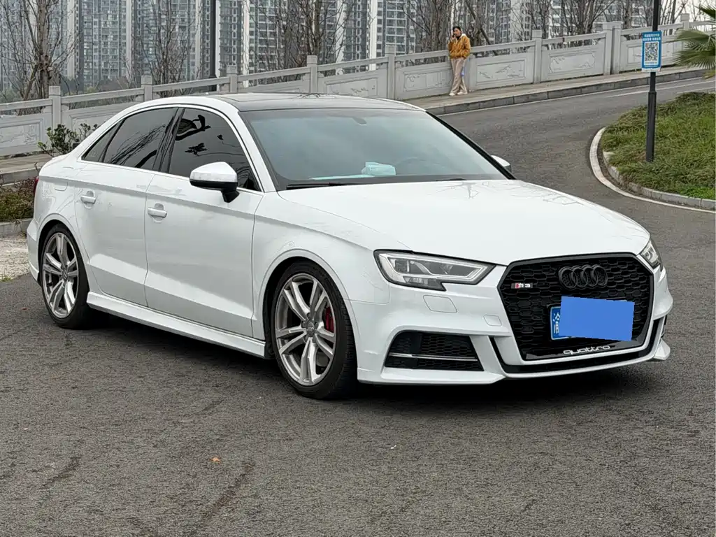 AUDI S3