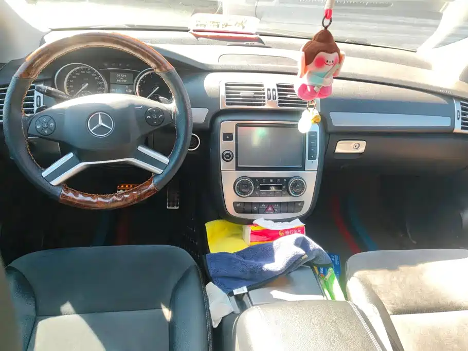 Mercedes-Benz R-Class — миниатюра 12