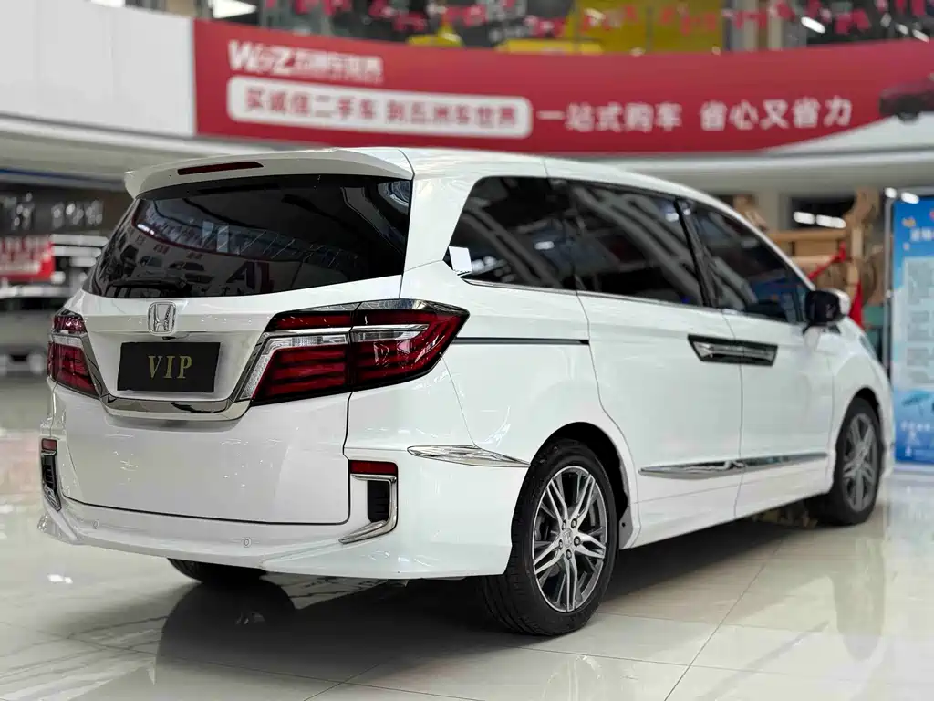 Honda Elysion — миниатюра 8