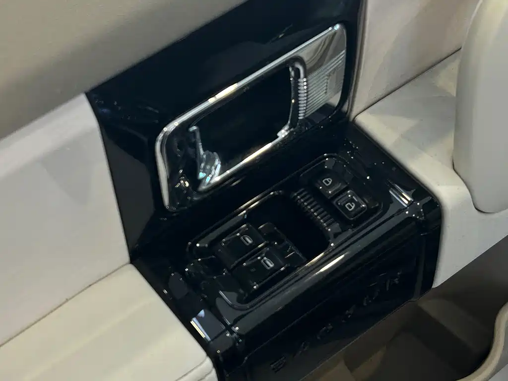 Baojun KiWi EV — миниатюра 7
