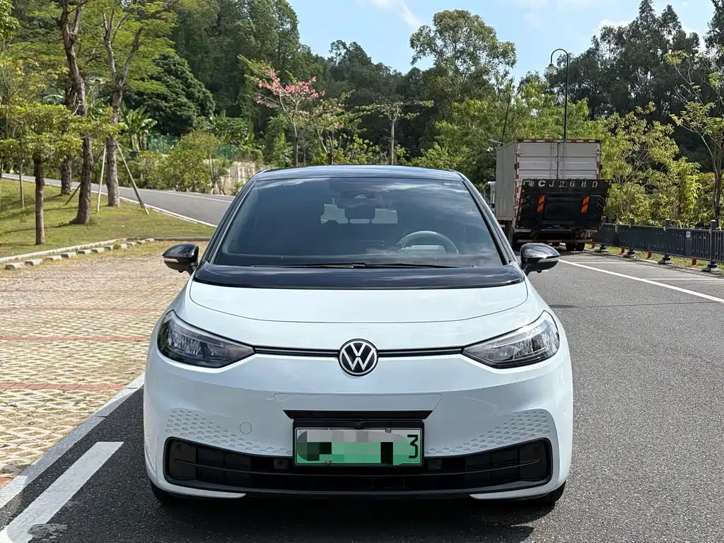 Volkswagen ID.3 — миниатюра 2