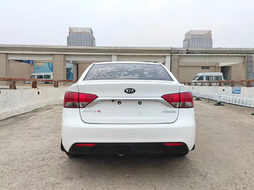 Kia Forte — миниатюра 12