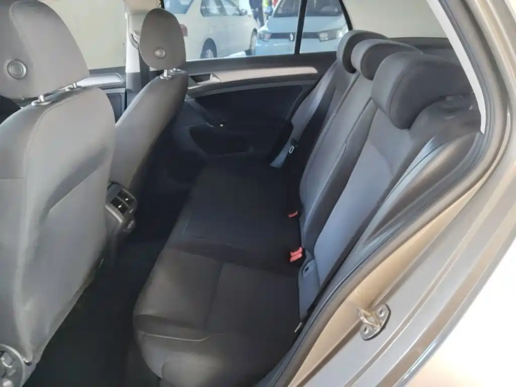 Volkswagen Golf — миниатюра 17