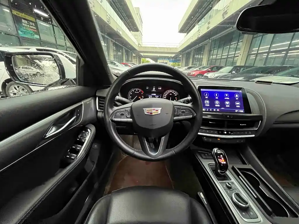 Cadillac CT5 — миниатюра 6