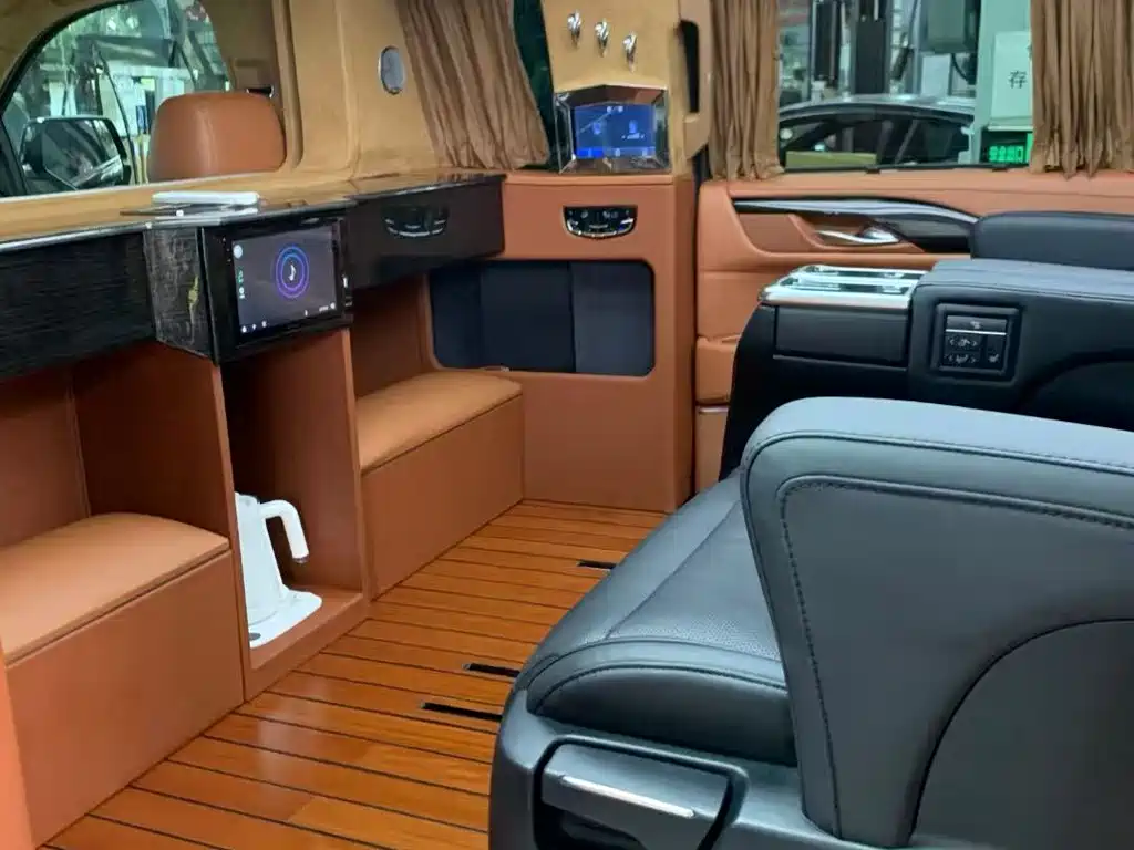 Cadillac Escalade — миниатюра 37