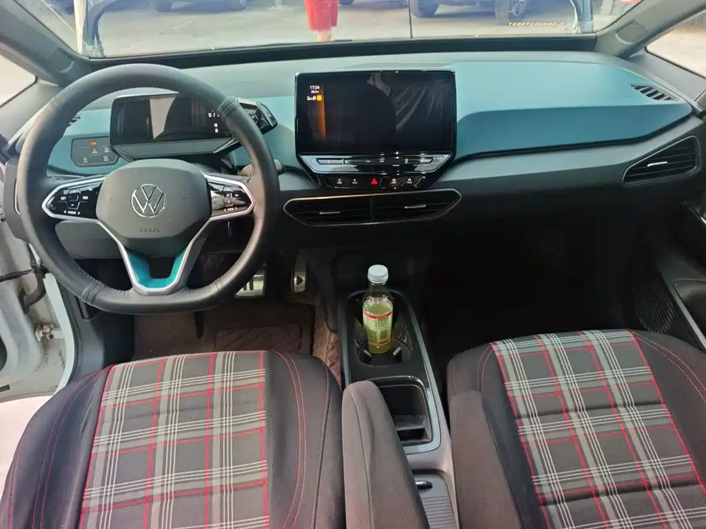 Volkswagen ID.3 — миниатюра 10