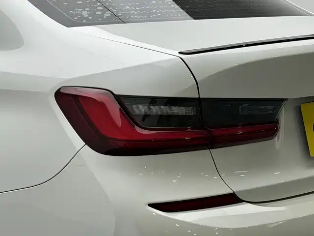 BMW 3 Series — миниатюра 18