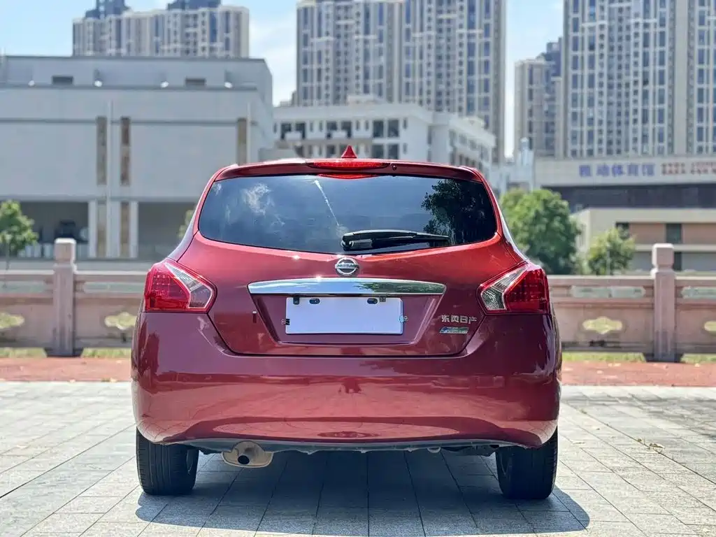 Nissan Tiida — миниатюра 5