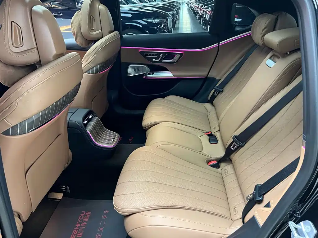 Mercedes-Benz E-Class — миниатюра 10