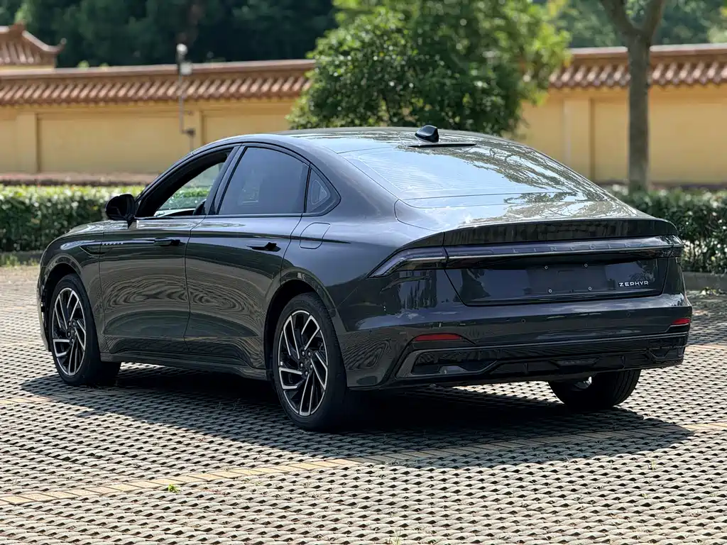 Lincoln Z — миниатюра 6