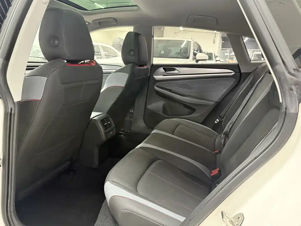 Volkswagen Lamando — миниатюра 9