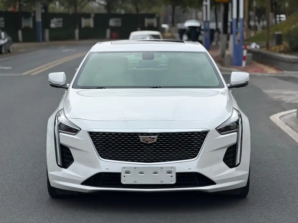CADILLAC CT6