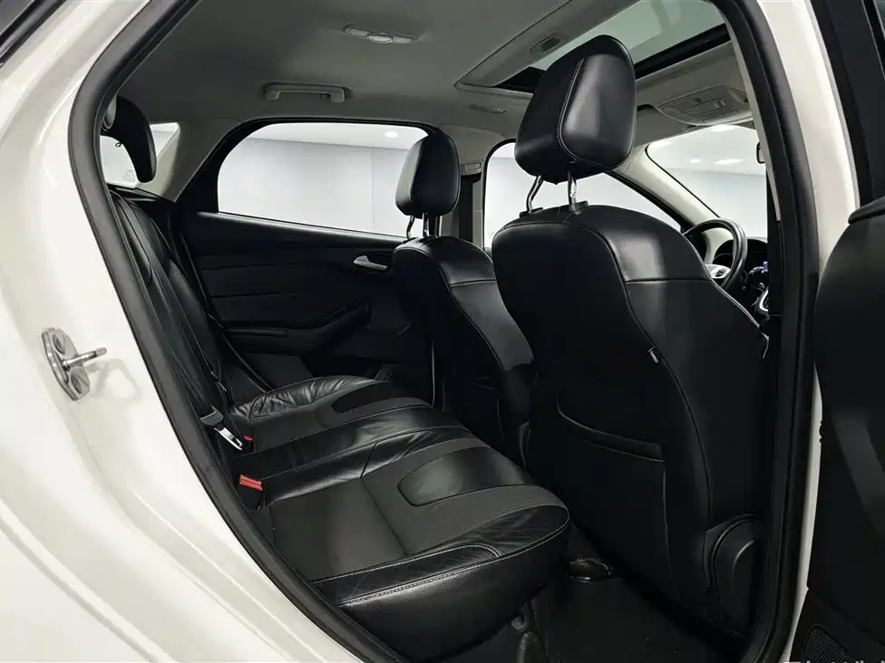 Ford Focus — миниатюра 6