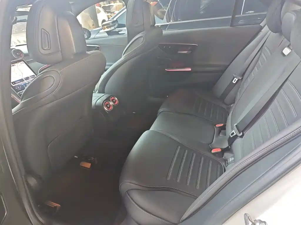 Mercedes-Benz C-Class — миниатюра 17