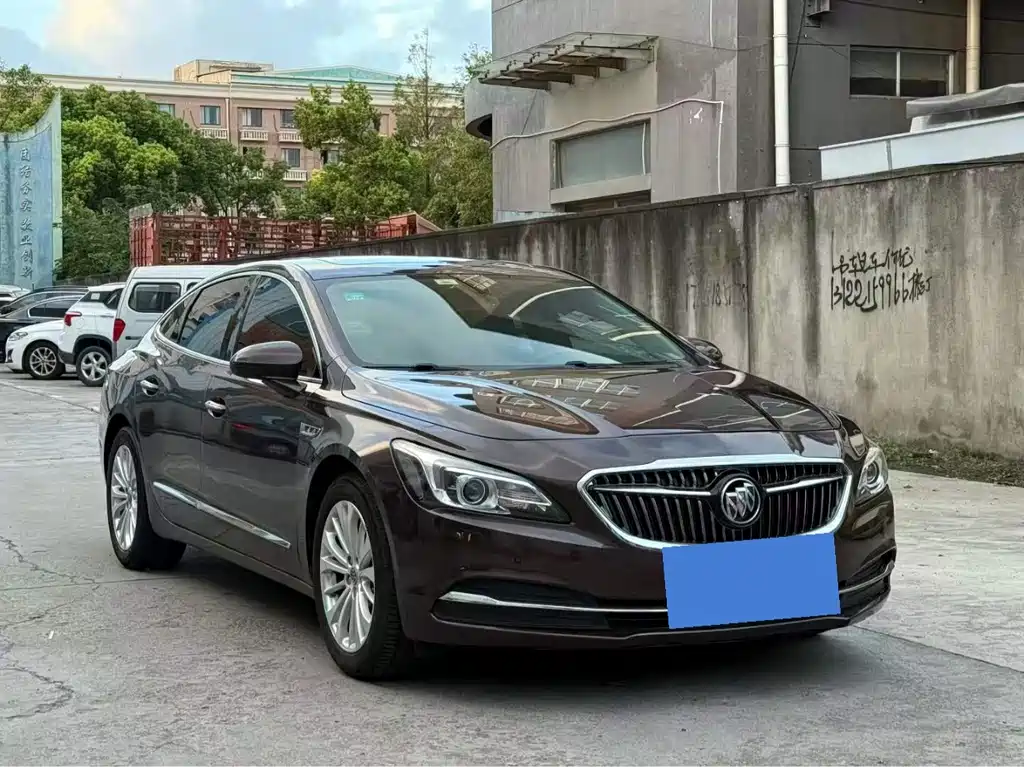 Buick LaCrosse — миниатюра 3