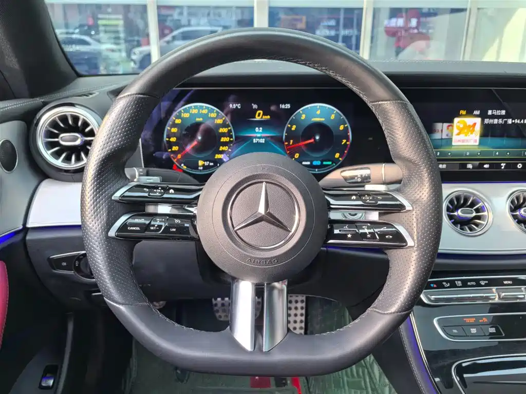 MERCEDES-BENZ E CLASS