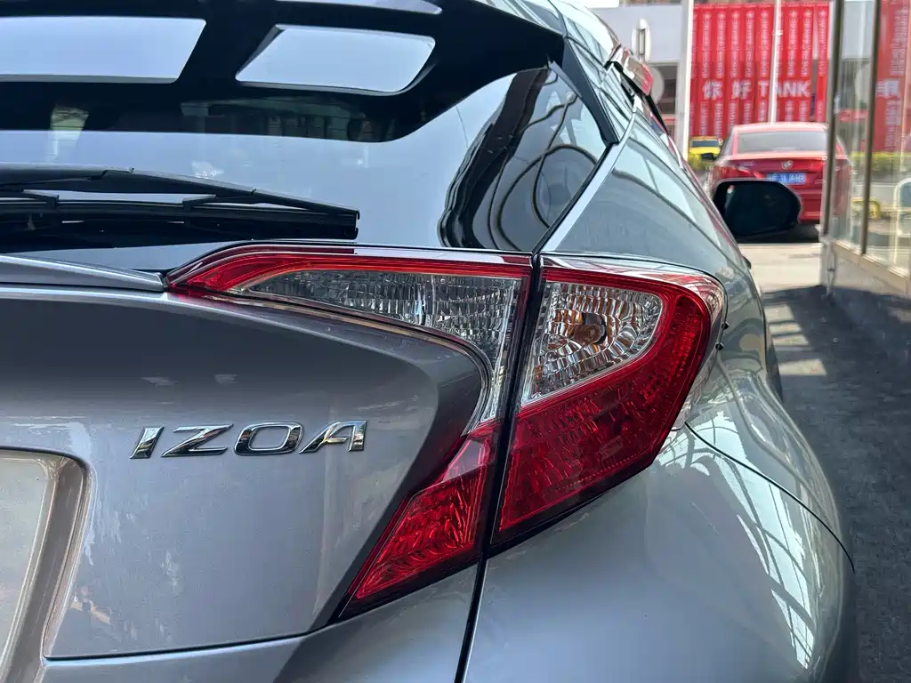 Toyota IZOA — миниатюра 9