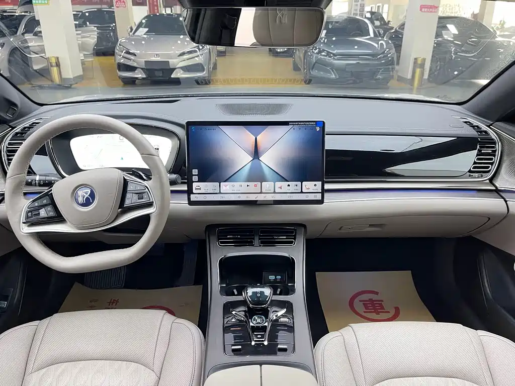 BYD Han — миниатюра 6