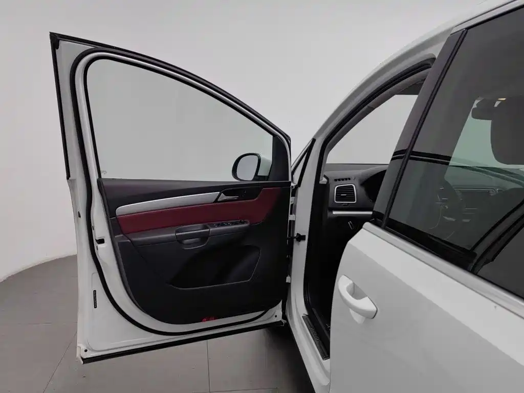 Volkswagen Sharan — миниатюра 8