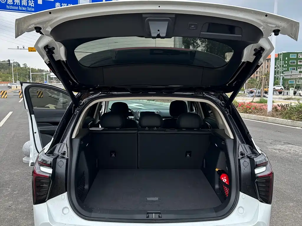 Hongqi HONGQI HS3 PHEV