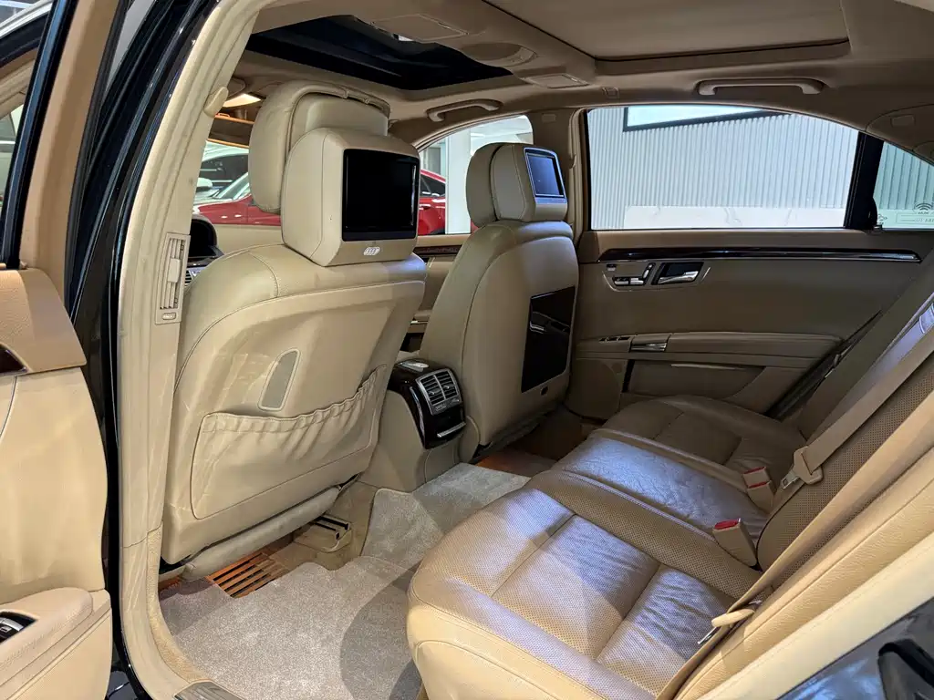 Mercedes-Benz S-Class — миниатюра 8