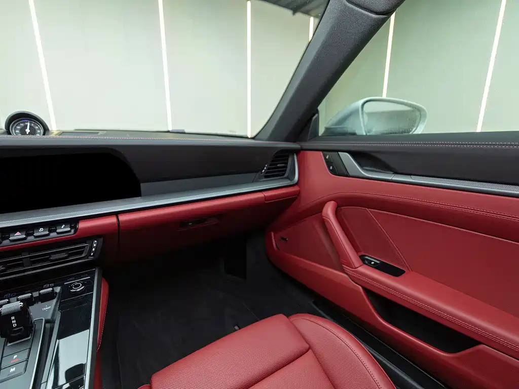 Porsche 911 2023 Carrera 3.0T
