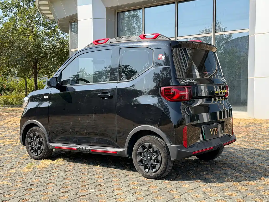 Wuling MINIEV — миниатюра 6