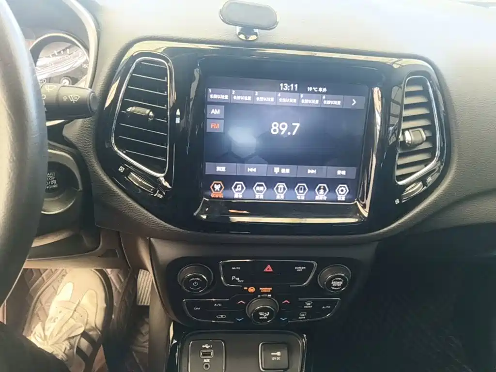 Jeep Compass — миниатюра 13