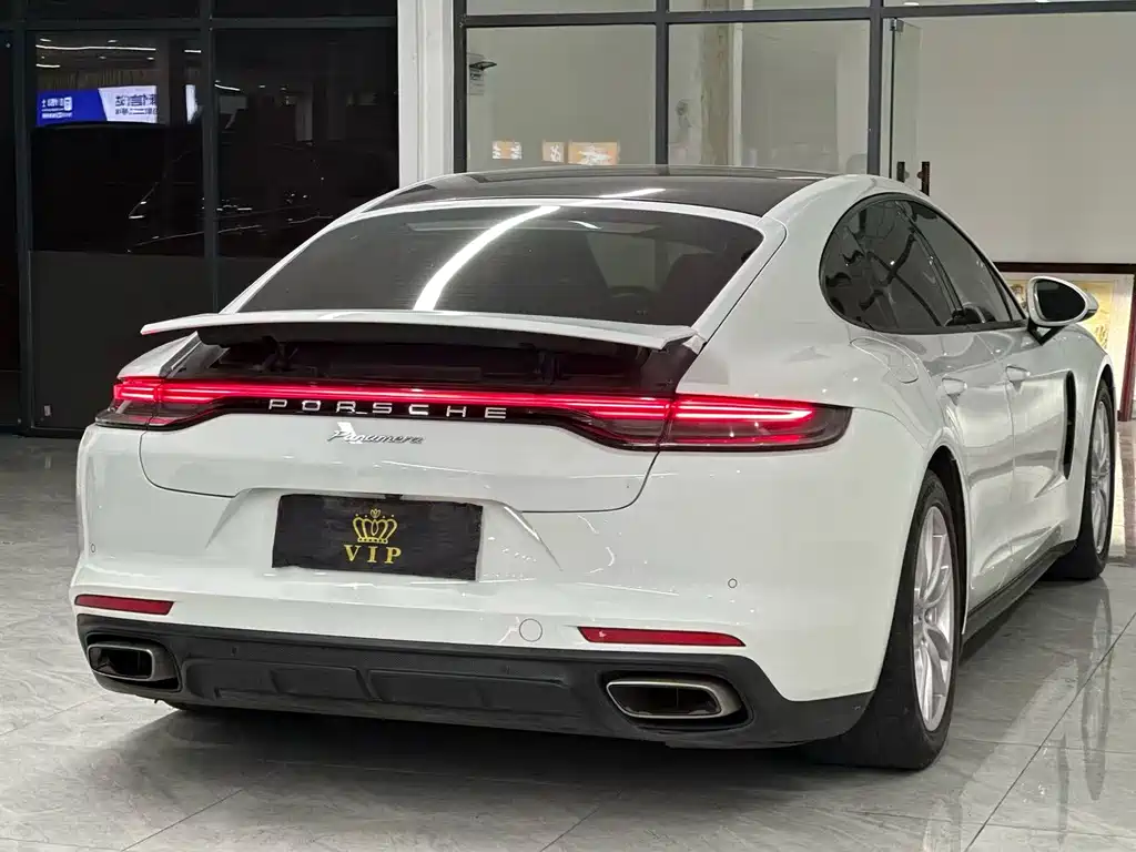 Porsche Panamera — миниатюра 7